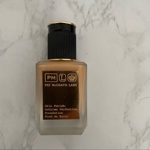 Pat McGrath Labs Skin Fetish: Sublime Perfection Foundation in Light Medium 13